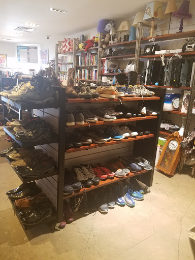 Thrift Store «Goodwill Central Texas Boutique - Westbank», reviews and photos, 2814 Bee Cave Rd, Austin, TX 78746, USA