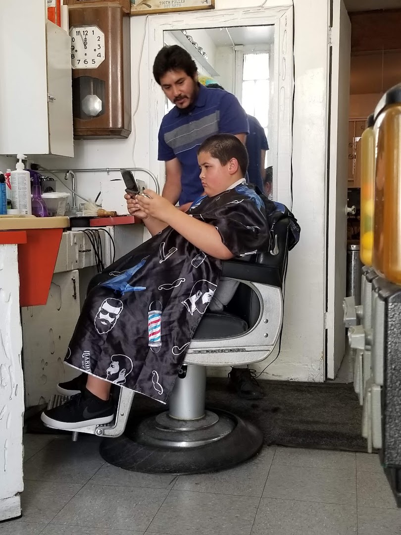 Ernesto's Hair Salon