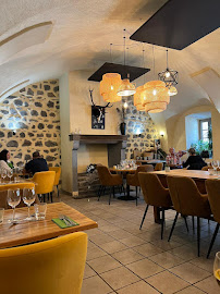 Atmosphère du Restaurant français Auberge de la Loue à Vodable - n°12