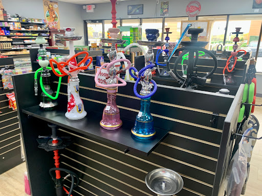 Tobacco Shop «Smoke Hut Smoke Shop», reviews and photos, 11902 Blue Ridge Boulevard g, Grandview, MO 64030, USA