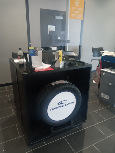 Auto Parts Store «Pep Boys Auto Parts & Service», reviews and photos, 3120 Fort Worth Ave, Dallas, TX 75211, USA