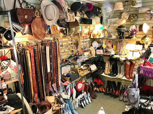 Boutique «Everchanging Seasons Consignment Boutique», reviews and photos, 710 Forest Ave, Portland, ME 04103, USA