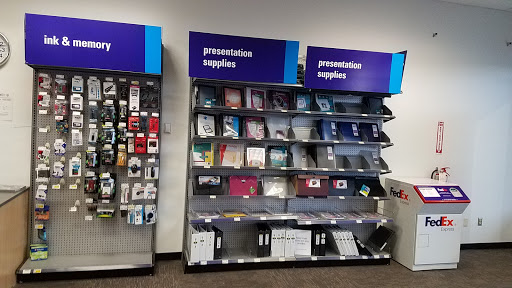 Print Shop «FedEx Office Print & Ship Center», reviews and photos, 61 Drum Hill Rd, Chelmsford, MA 01824, USA