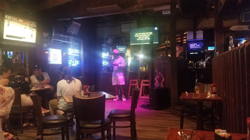 Bar & Grill «J T Maxies», reviews and photos, 240 Wolf Rd, Albany, NY 12205, USA