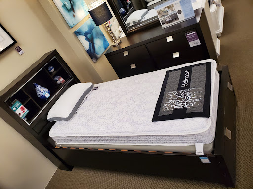 Furniture Store «Raymour & Flanigan Furniture and Mattress Store», reviews and photos, 2780 W Ridge Rd, Rochester, NY 14626, USA