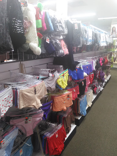 Beauty Supply Store «Chicago Beauty Supply», reviews and photos, 5600 W Chicago Ave, Chicago, IL 60651, USA