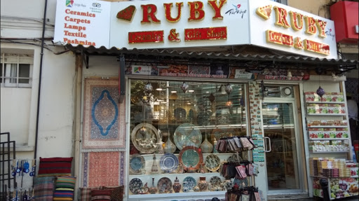Shops where you can buy decorative objects in Istanbul