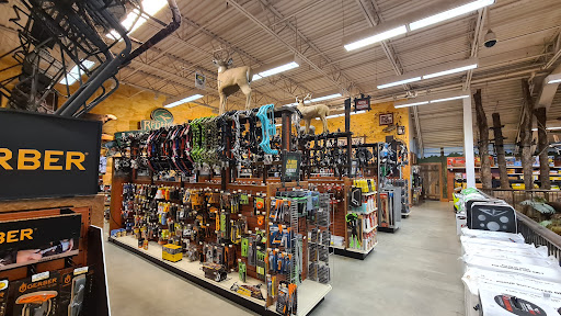 Sporting Goods Store «Bass Pro Shops», reviews and photos, 10040 Gulf Center Dr, Fort Myers, FL 33913, USA