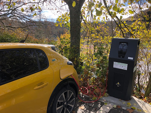 Borne de recharge de véhicules électriques Station Tiers Charging Station Yzeron