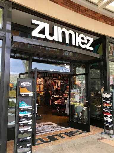 Zumiez, 7425 166th Ave NE #225, Redmond, WA 98052, USA, 