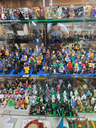 Comic Book Store «Emerald City Comics Games Toys», reviews and photos, 4902 113th Ave N, Clearwater, FL 33760, USA