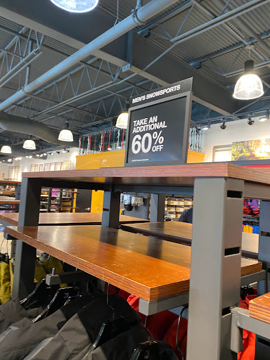 Clothing Store «The North Face Outlet», reviews and photos, 36706 Bayside Outlet Dr, Rehoboth Beach, DE 19971, USA