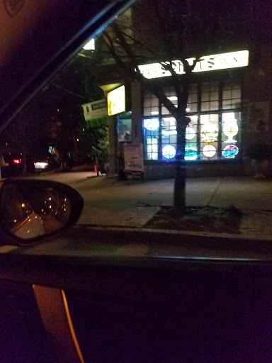 Liquor Store «Avenue Wines and Spirits», reviews and photos, 2000 Delaware Ave, Wilmington, DE 19806, USA