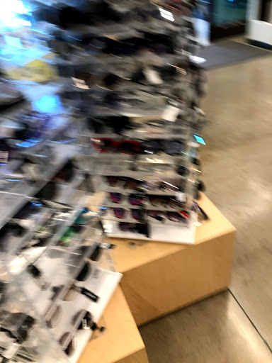 Department Store «Nordstrom Rack Glendale Fashion Center», reviews and photos, 227 N Glendale Ave, Glendale, CA 91206, USA