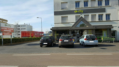Carrefour City à Lanester