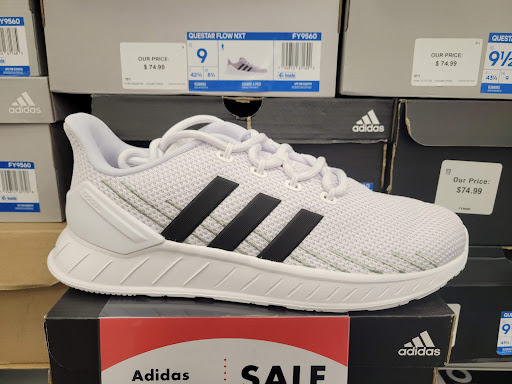 Shoe Store «Shoe Carnival», reviews and photos, 1500 Greentree Blvd, Clarksville, IN 47129, USA