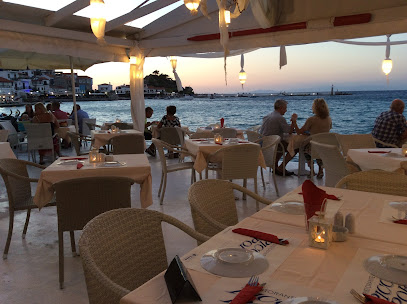 Piccolo Porto Italian Restaurant - Kokkari Harbor, Kokkari 831 00, Greece