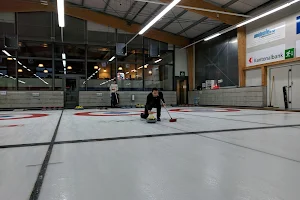 Curling-Halle image