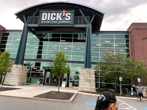 DICK'S Sporting Goods