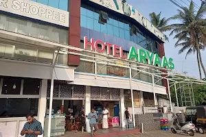 Hotel Aryaas ഹോട്ടൽ ആര്യാസ് image