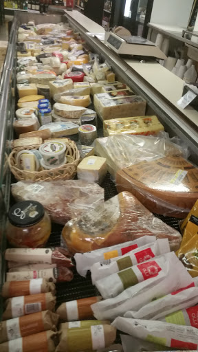 Wine Store «The Wine & Cheese Place», reviews and photos, 14748 Clayton Rd, Ballwin, MO 63011, USA