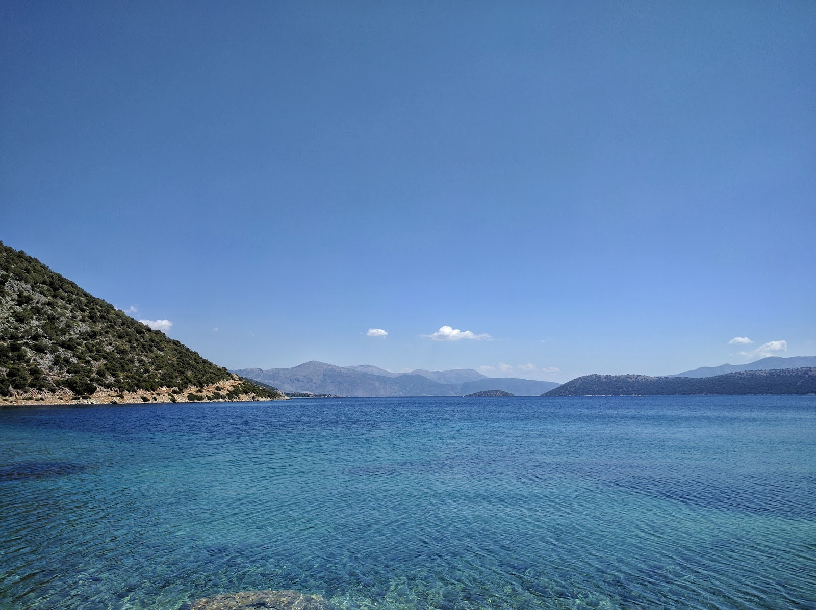 Photo de Gerolimionas avec petite baie