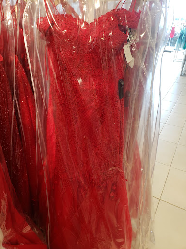 Dress Store «Camille La Vie», reviews and photos, 210 Glen Cove Road, Carle Place, NY 11514, USA