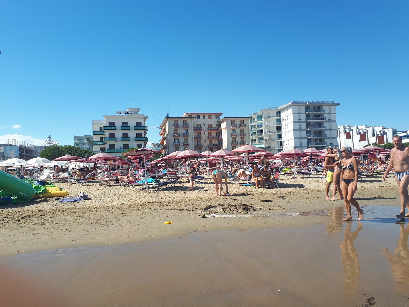 Foto de Praia de Jesolo liberada área parcialmente do hotel