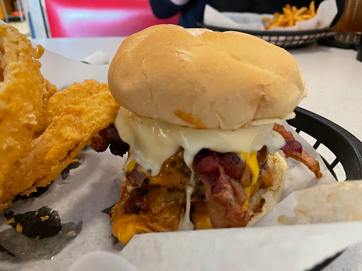 Bar & Grill «Hoosier Bar & Grill», reviews and photos, 4645 W Richland Plaza Dr, Bloomington, IN 47404, USA