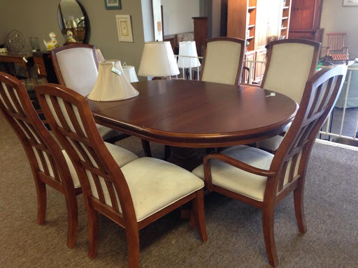 Used Furniture Store «The Attic Furniture and Home Goods», reviews and photos, 2015 Fairfax St, Eau Claire, WI 54701, USA