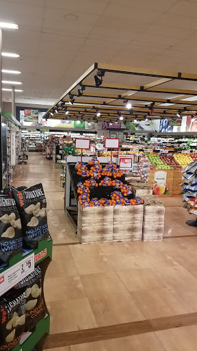 Grocery Store «Weis», reviews and photos, 883 Russell Ave, Gaithersburg, MD 20879, USA