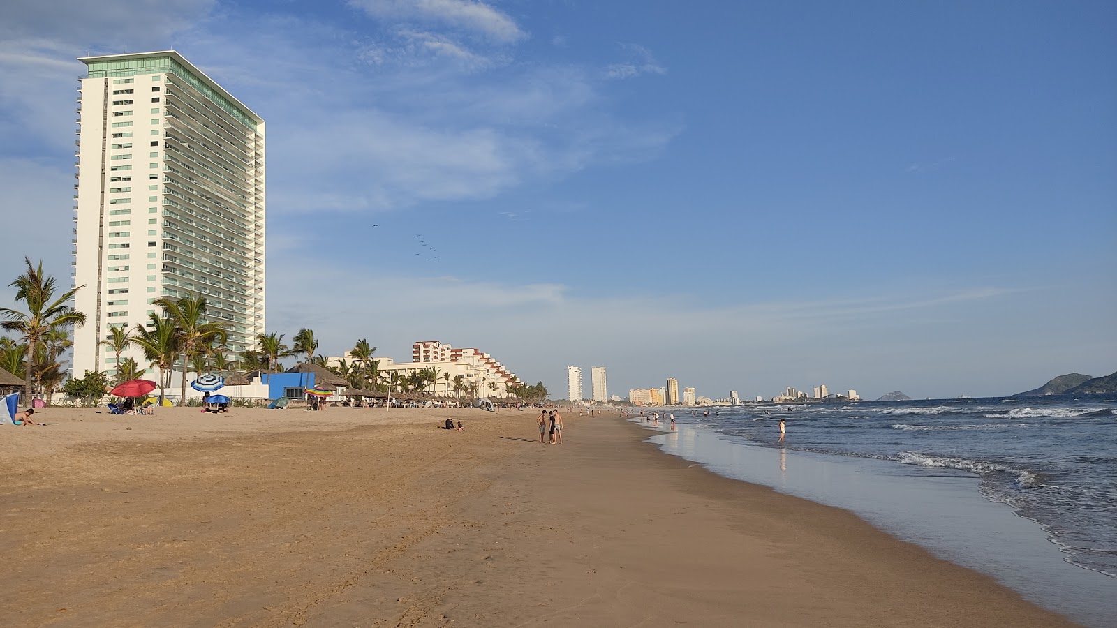 Foto av Mazatlán Stranden med ljus sand yta