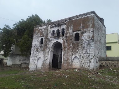 Baradari Masjid