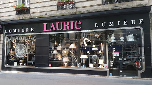 Laurie Lumière PARIS