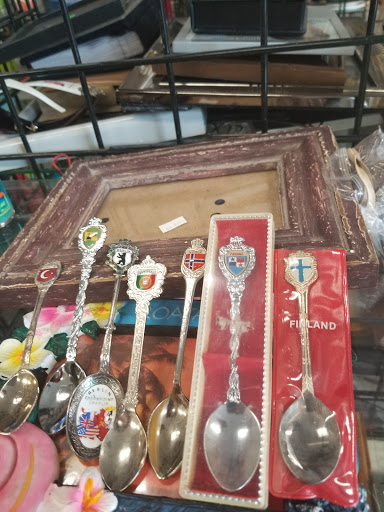 Thrift Store «The Salvation Army Family Store & Donation Center», reviews and photos, 2208 Washington Ave, Houston, TX 77007, USA