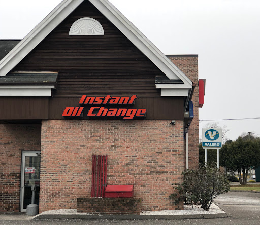 Oil Change Service «Valvoline Instant Oil Change», reviews and photos, 1231 Main St, Watertown, CT 06795, USA