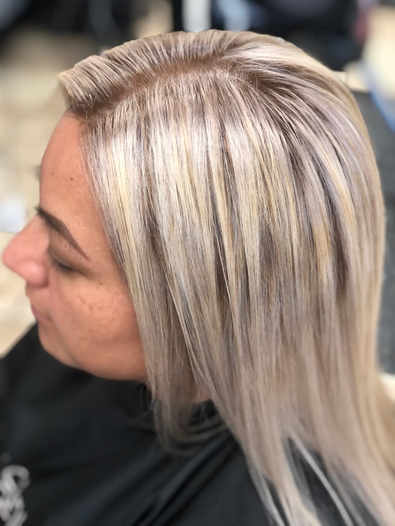 Lis’s Hair Salon 60014
