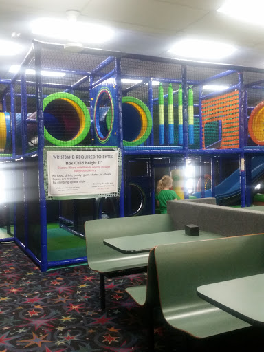 Amusement Center «High Roller Skating Center of La Crosse», reviews and photos, 3624 East Ave S, La Crosse, WI 54601, USA