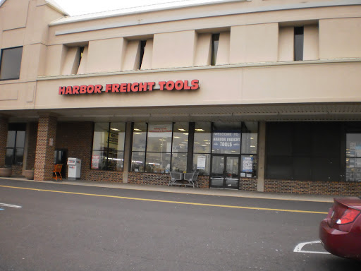 Harbor Freight Tools, 2856 Dekalb Pike, Norristown, PA 19401, USA, 