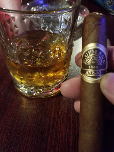 Cigar Shop «Old Havana Cigar Co», reviews and photos, 602 E Main St, Cartersville, GA 30121, USA