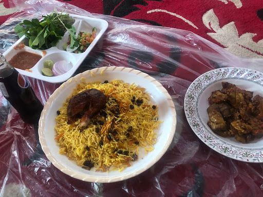 مطعم مُقمر للرز البخاري 