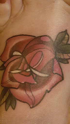 Tattoo Shop «Cardinal Tattoo», reviews and photos, 110 N Water Ave, Gallatin, TN 37066, USA