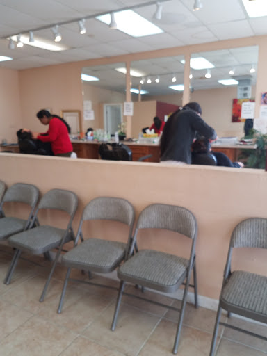 Fabric Store «Kash Fabrics & Threading Salon», reviews and photos, 29576 Mission Blvd, Hayward, CA 94544, USA