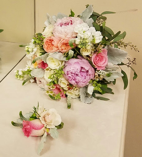 Florist «Artistic East Orlando Florist», reviews and photos, 9906 E Colonial Dr, Orlando, FL 32817, USA