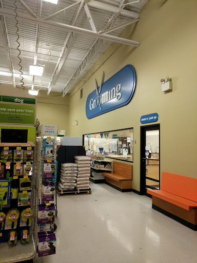 Pet Supply Store «PetSmart», reviews and photos, 2003 N Eastman Rd, Kingsport, TN 37660, USA