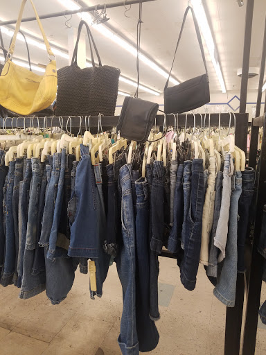 Thrift Store «Sav-Mor Discount», reviews and photos, 1725 W Orangethorpe Ave, Fullerton, CA 92833, USA