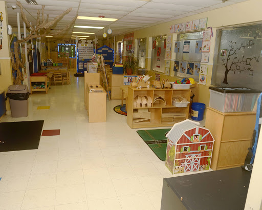 Day Care Center «La Petite Academy of Brandon, FL», reviews and photos, 606 E Windhorst Rd, Brandon, FL 33510, USA