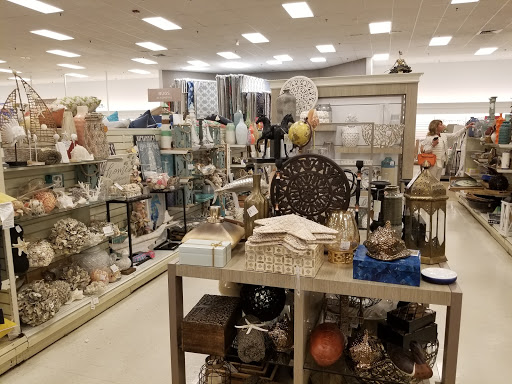 Department Store «Marshalls & HomeGoods», reviews and photos, 20515 Biscayne Blvd, Aventura, FL 33180, USA