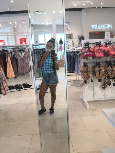 Clothing Store «Forever 21», reviews and photos, 100 Viewmont Dr #804, Scranton, PA 18508, USA