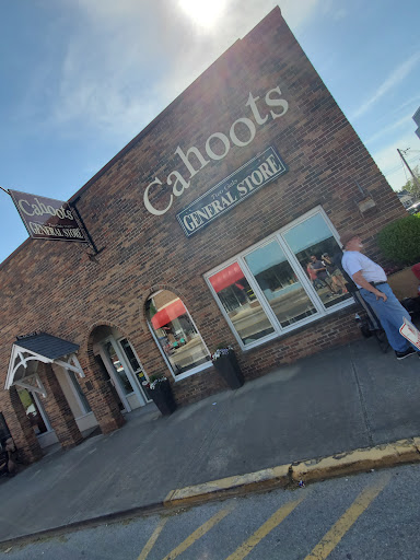 Store «Cahoots-Two Gals General Store», reviews and photos, 53 N Main St #100, Crossville, TN 38555, USA
